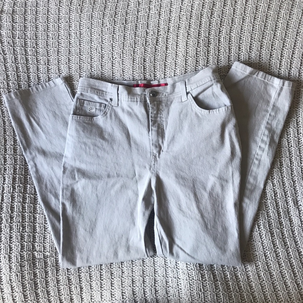 Gloria Vanderbilt pants